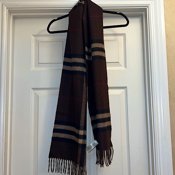 Burberry Accessories - Burberry giant check fringe scarf, chestnut brown